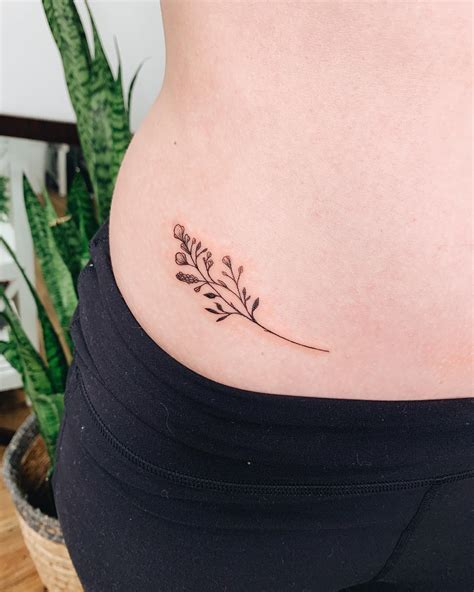 hip tattoos|are hip tattoos painful.